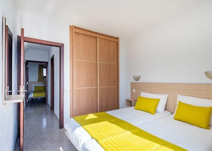 Rt-apartamentos Guinea Apartman *