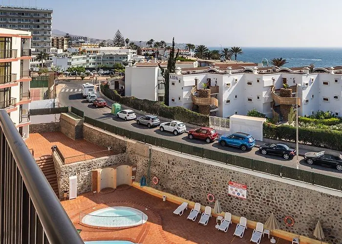 Rt-apartamentos Guinea Apartman