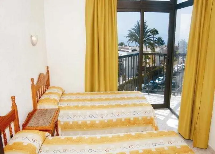 Rt-apartamentos Guinea Apartman *